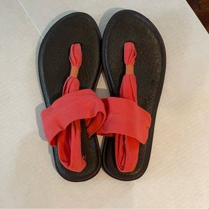 Sanuk Yoga Sling Womens 9 Sandals Coral Pink Beach Thong Shoes